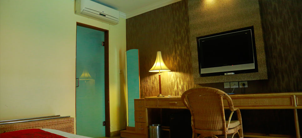 pool resort in kochi